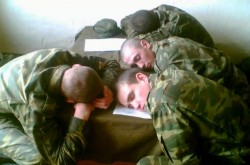 Солдатам дадут поспать Солдатам дадут поспать